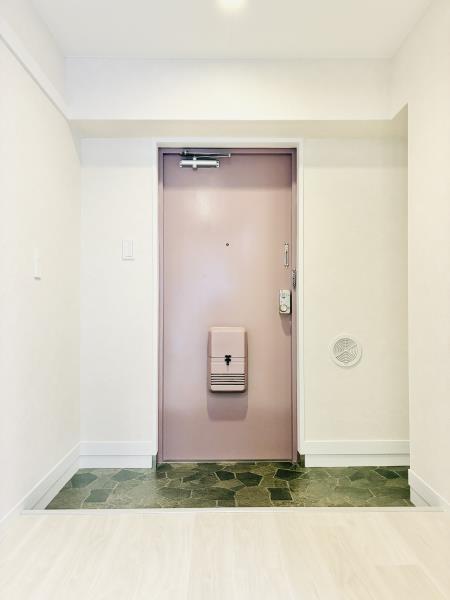 シャルム・Ｋ・カーサ2階 玄関