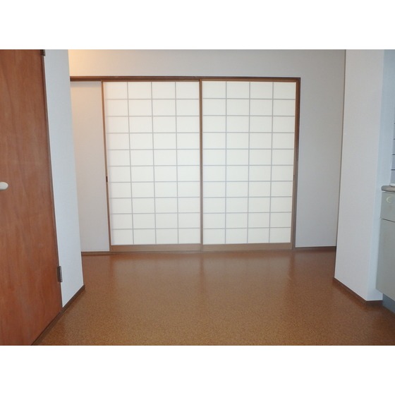 ガーデンヒルズ001号室 リビング