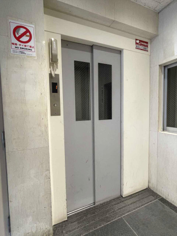 スカイコート横浜日ノ出町404号室 エレベーター