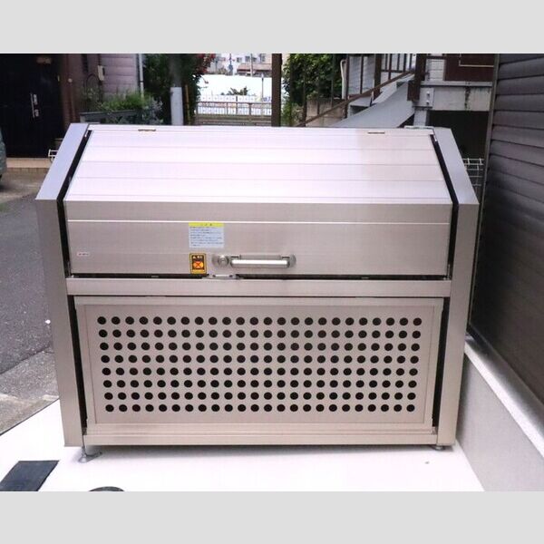 セレスティア弥生町 ゴミストッカー