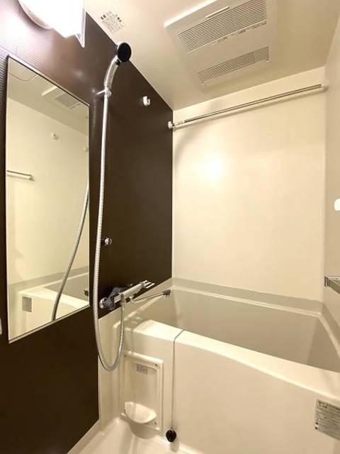 ガーラ・ステーション横濱大通り公園 落ち着いた空間のお風呂です