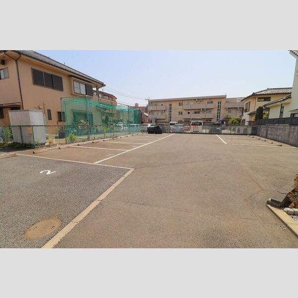 プリムヴェール・シャンテ 駐車場