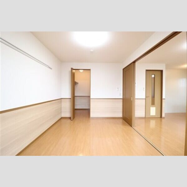 リビングタウンみずき　ABCC201号室 洋室6帖