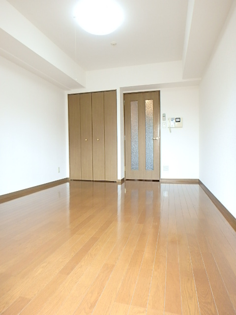 グランド・ガーラ渋谷松濤8階 ゆったりした洋室です