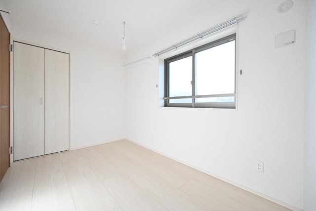 エルミ上落合4階 （洋室2）