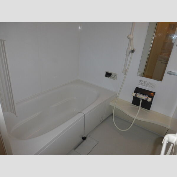 シャトレー明神303号室 お風呂