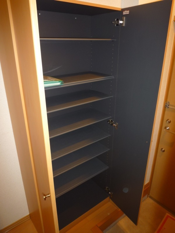 アビタシオン1階 ★シューズBOX