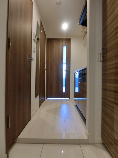 ガーラ・リバーサイド目黒 玄関