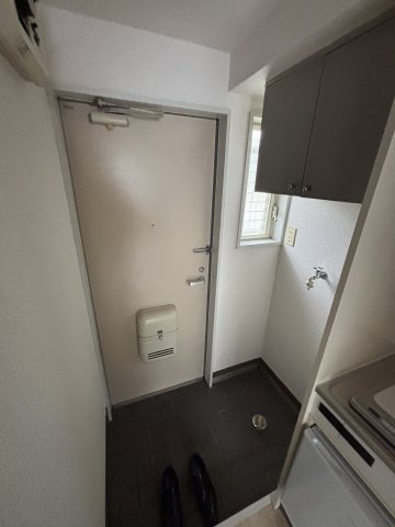 グレースつつじヶ丘弐番館0205号室 玄関