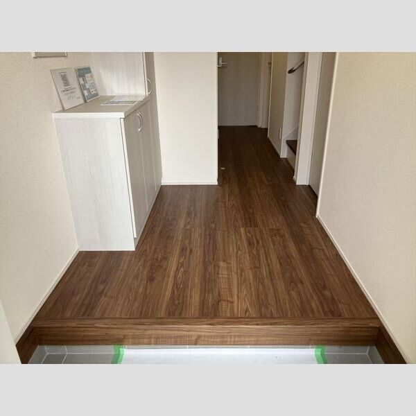 マイホームネクスト南区大谷口　2号棟 玄関