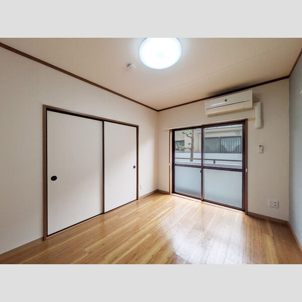 ライフアメニティー102号室 洋室