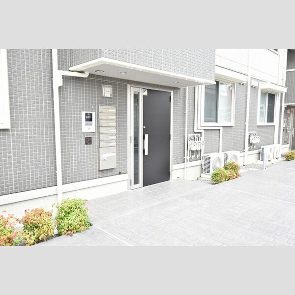 グランドパレス305号室 エントランス