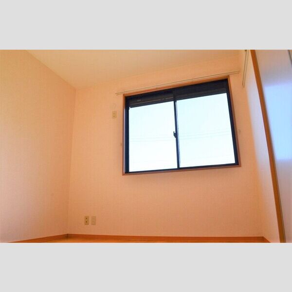 アルトインテルノ102号室 洋室①