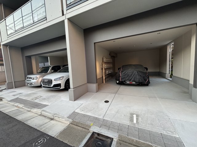 Ｔｏｍｉｋｕｒａ　ｎｅｗⅤ 駐車場