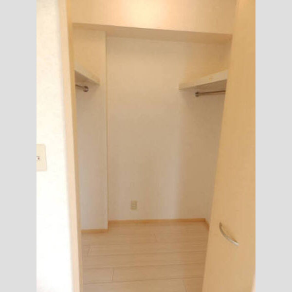 エクレーレ　B101号室 ウォークインクローゼット