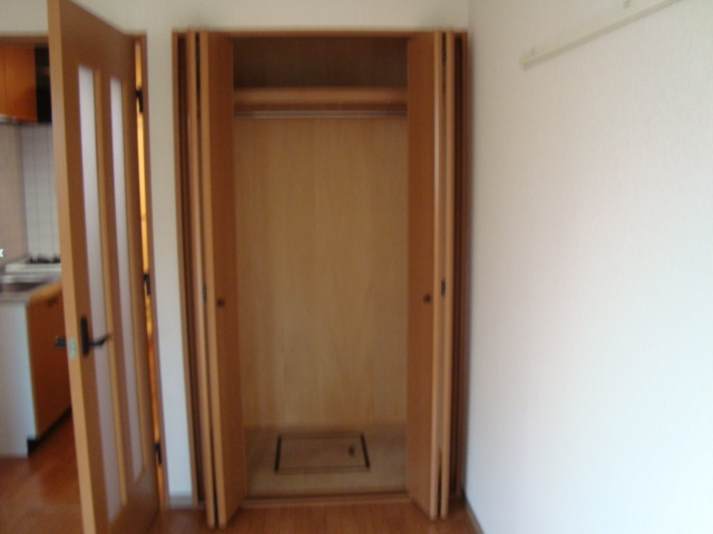 新道ハイツ クローゼット