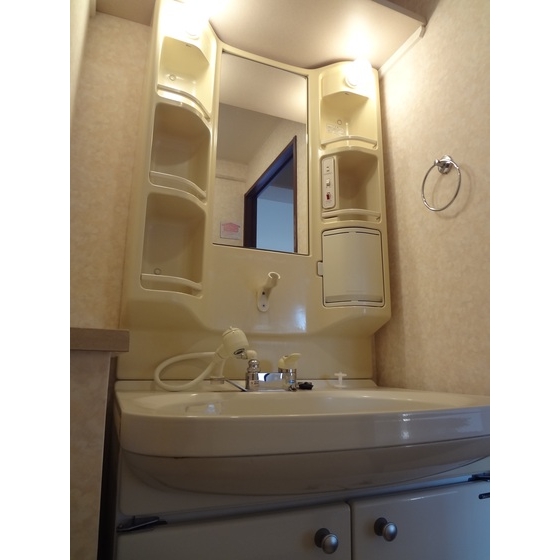 オーバーヒルズ弐番館 内観