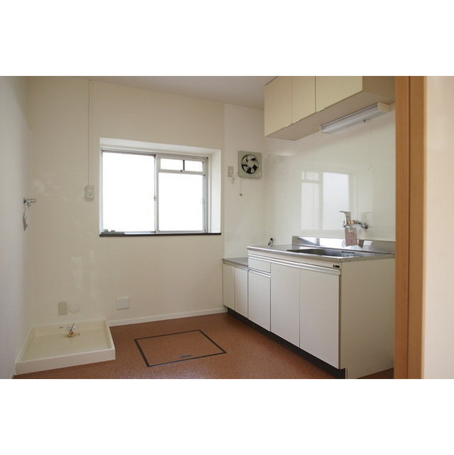 ラビアン花小金井102号室 室内洗濯機置場あり