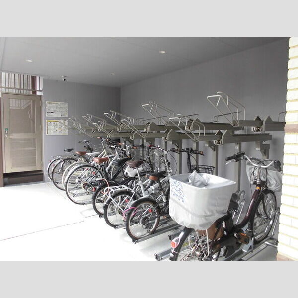 Berte Soya KHK 駐輪場