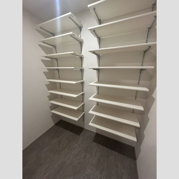 センカⅢ302号室 玄関収納