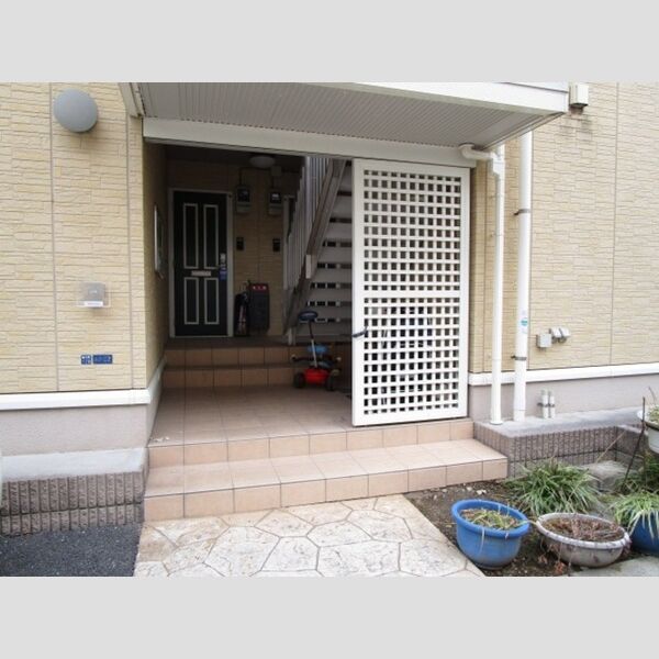 サンフルール101号室 エントランス