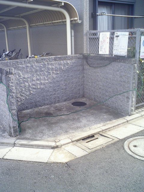 サンヴィアーレNAKAI2階 ゴミ置き場