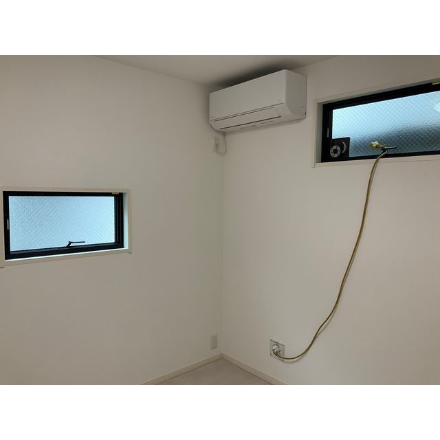 M・プーロニンフェア201号室 リビング