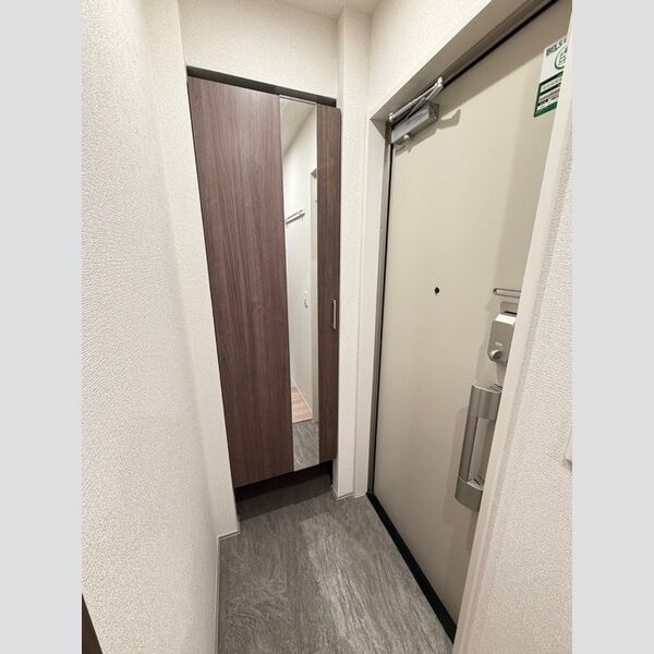 ゼラニウム湘南台302号室 玄関