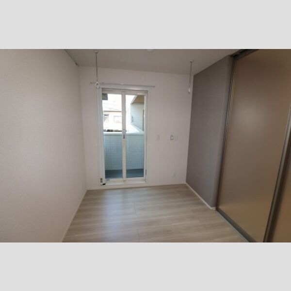 セレスティア大島205号室 洋室