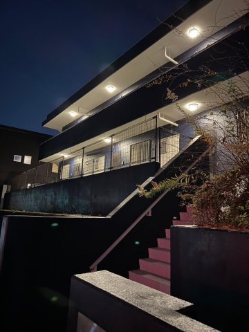 緑と海辺のフロレッタ203号室 エントランス