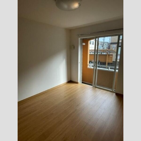 フラットコートA 居室