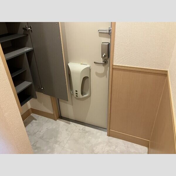 パレ・久保田 玄関