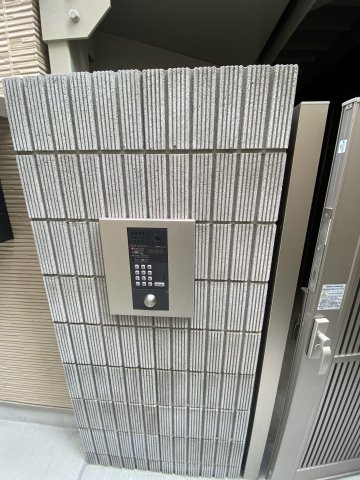 Rick鶴見201号室 エントランス