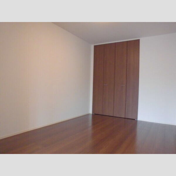 フェアリーシャトー303号室 洋室