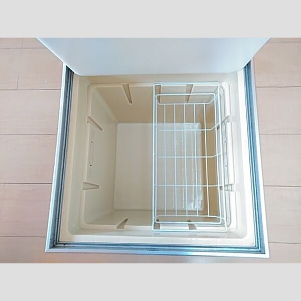 パルテール三鷹101号室 床下収納(キッチン)