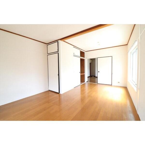 桜ヶ丘ハイム101号室 リビング