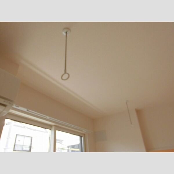 グラン ベル201号室 室内物干し