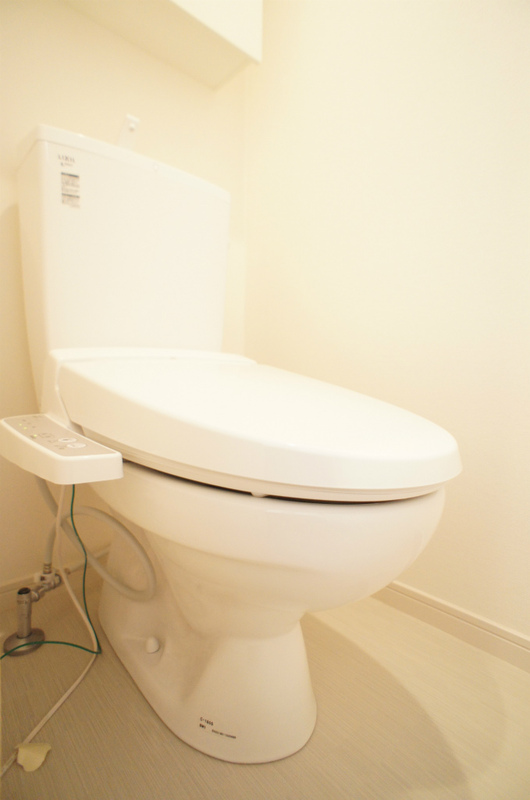 リブリ・踊場1階 トイレ