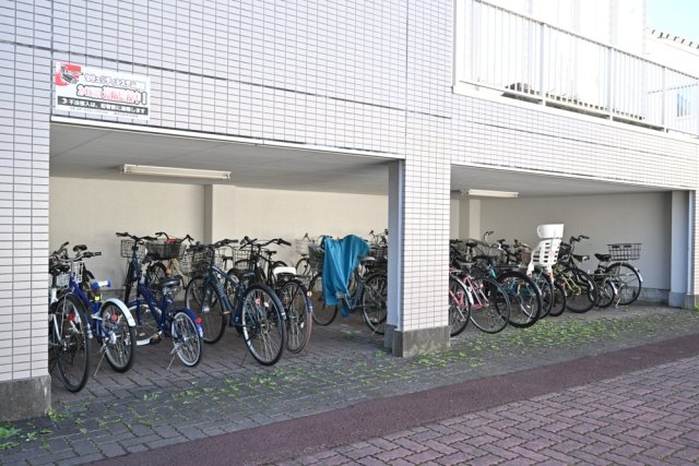 プラムガーデン2階 駐輪場