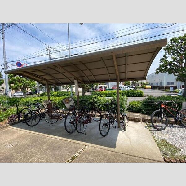プリムヴィラ 駐輪場