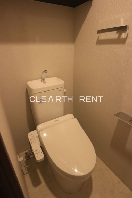 コンシェリア池袋 ＴＨＥ ＲＥＳＩＤＥＮＣＥ ＥＡＳＴ1階 ウォシュレット付/節水タイプのタンク