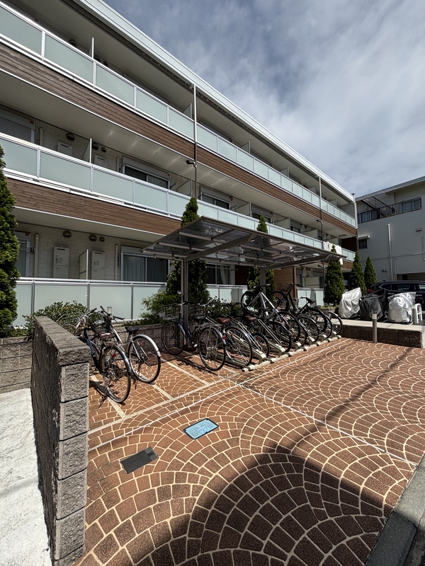 リブリ・テラスコーワ3階 駐車場