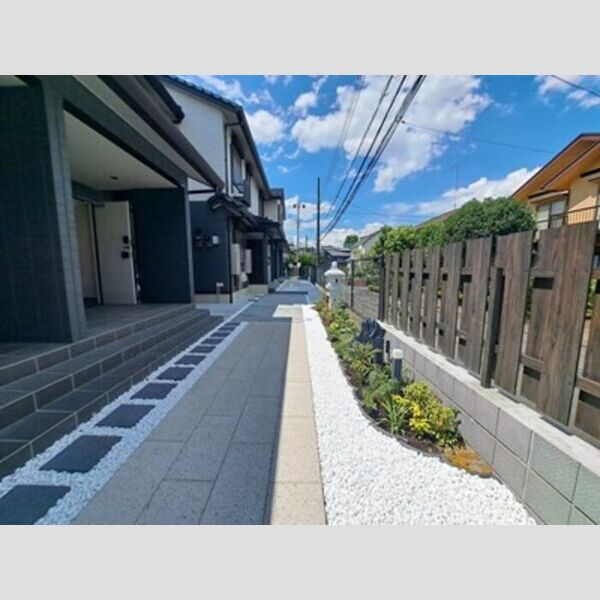風雅(FUGA)201号室 玄関前通路