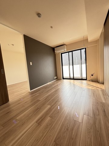 ＡＲＣＨ　ＥＡＳＴ207号室 リビング