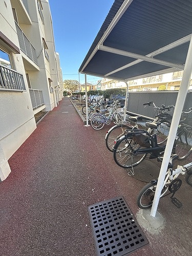 パールマンション船橋　１棟3階 駐輪場