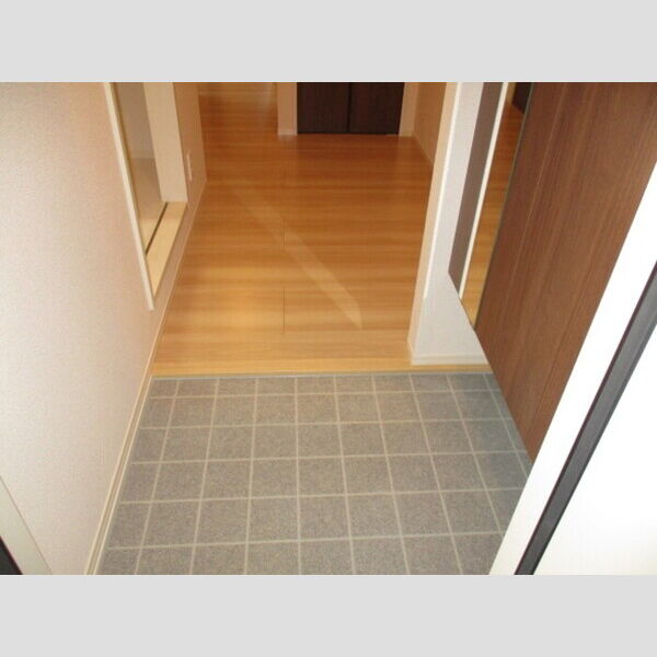 セレーノTー1 玄関