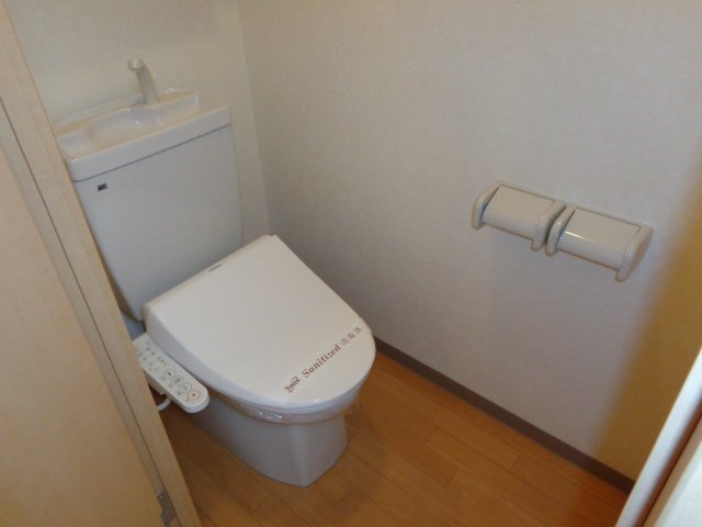 ベルローズ00102号室 シャワー付トイレ