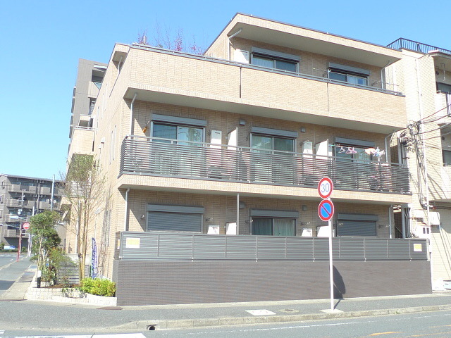 Ｆｉｎｅ　Ｃｏｕｒｔ 外観