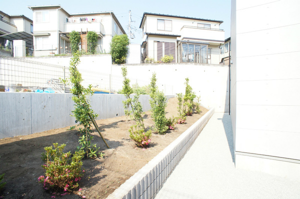 リブリ・ルミエール・アン エントランス