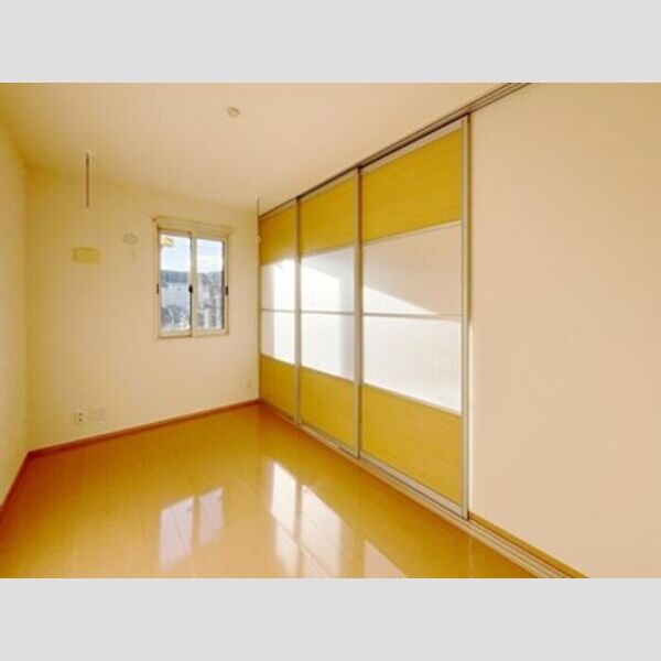 ガーデンハイツ・モッコク102号室 洋室